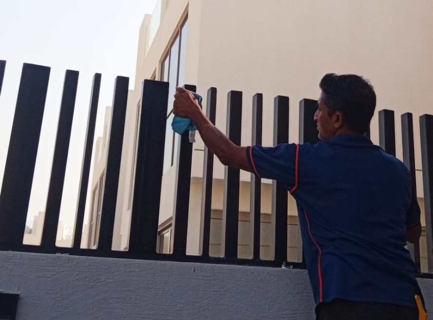 commercial cleaning services dubai